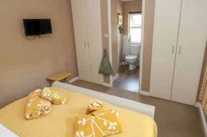 1 Hornbeam Lodge 16