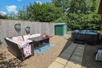 1 Hornbeam Lodge 24