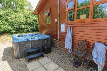 1 Hornbeam Lodge 3