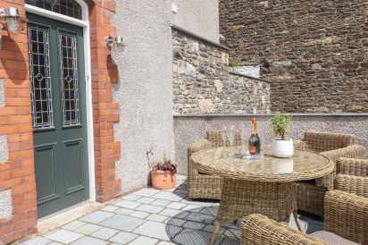 2 Llewelyn Street 1