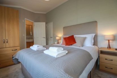 4 Meadow Retreat 17