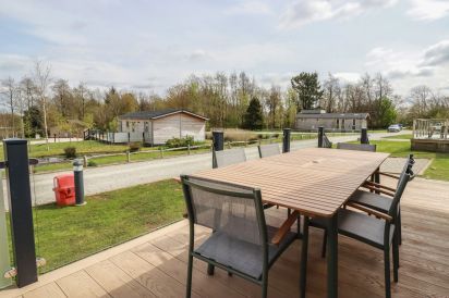 4 Meadow Retreat 26