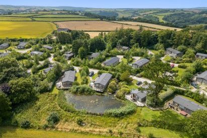 4 Meadow Retreat 32