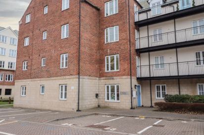 5 Hunton Court 19