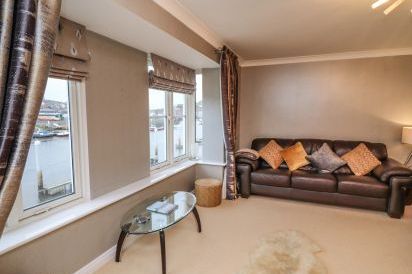 5 Hunton Court 4
