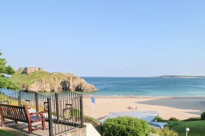 6 South Beach Court 23