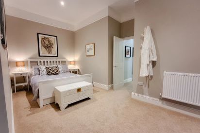 8 Belgrave Apartments 12