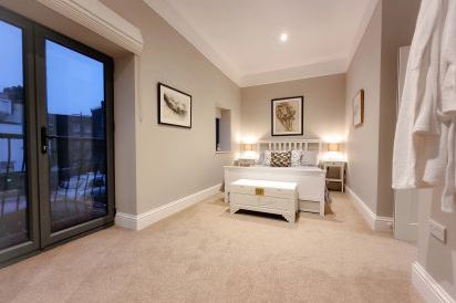 8 Belgrave Apartments 13