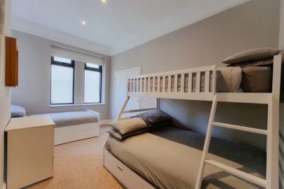 8 Belgrave Apartments 14