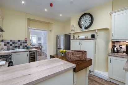 Abbey Lodge 12