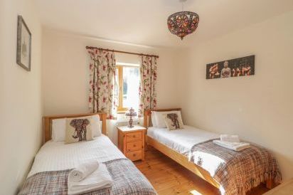 Ash Wooden Lodge 16