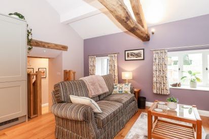 Ashmead Cottage 2