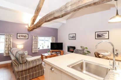 Ashmead Cottage 9
