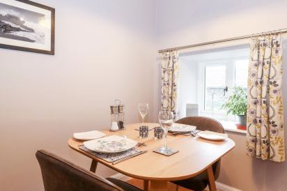 Ashmead Cottage 11