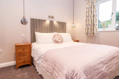 Ashmead Cottage 14