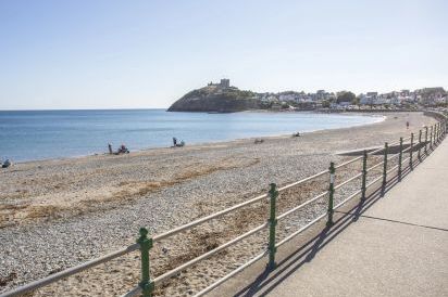 Awelfryn 64