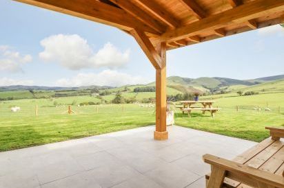 Bacheiddon Log Cabin 25
