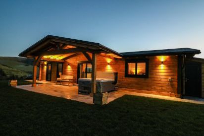 Bacheiddon Log Cabin 26