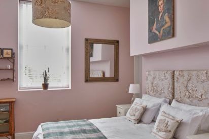 Barton Court Country House 8