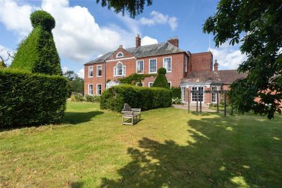 Barton Court Country House 2