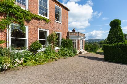 Barton Court Country House 18