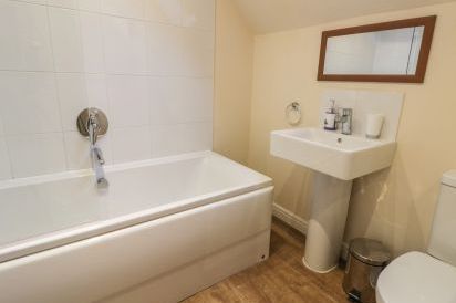 Bay Dream Pet-Friendly Cottage, North York Moors & Coast  16