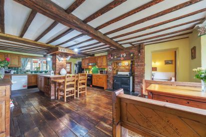 Brookside Manor House 9