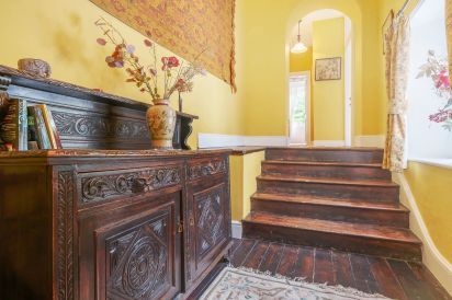 Brookside Manor House 14