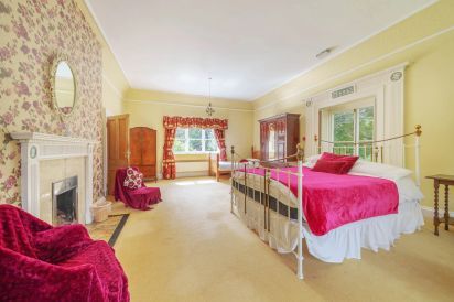 Brookside Manor House 22