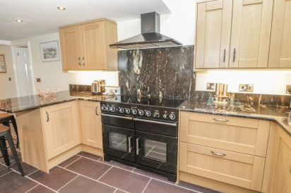 Bryn Derwen Coach House 14