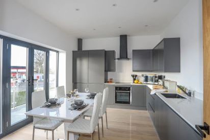 Bryn Min Manton Apartment 7