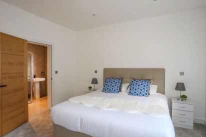 Bryn Min Manton Apartment 11