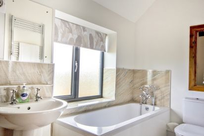 Buttercups Haybarn - 5 Star With Swimming Pool, Sports Area 30