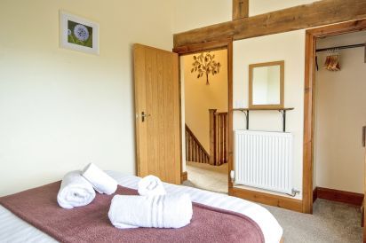 Buttercups & Hayloft Sleeps & Dines 16 with Pool, Sports Court & Play Area 17