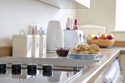 Buttercups & Hayloft Sleeps & Dines 16 with Pool, Sports Court & Play Area 36