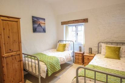 Bwthyn Bach Barn 6