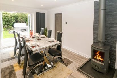 Bwthyn Eirlys (Snowdrop Cottage) 6