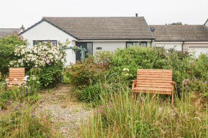Bwthyn Eirlys (Snowdrop Cottage) 28