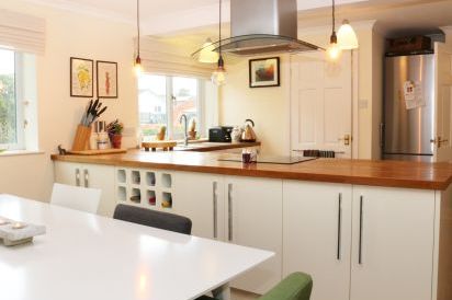Cable House 7