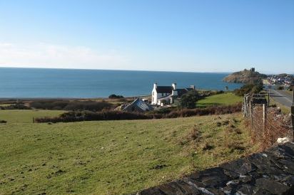 Cae'r Dyni (Caer Dyni)