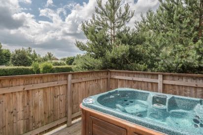 Callow Holiday Lodge 2 3