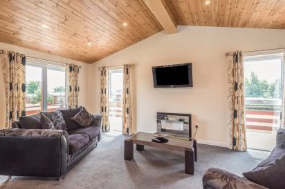 Callow Holiday Lodge 2 8