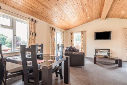 Callow Holiday Lodge 2 9