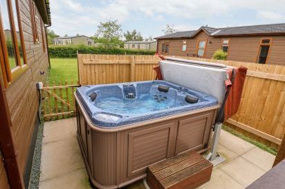 Callow Wooden Lodge 23
