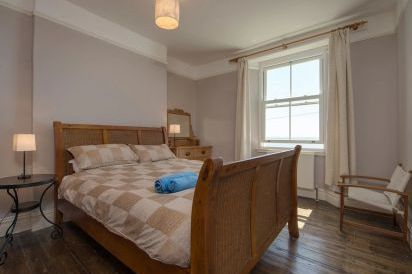 Captains House 11