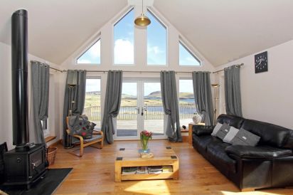 Ceann an Loch Cottage 8
