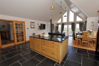 Ceann an Loch Cottage 12
