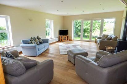Chapel House 4