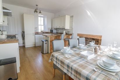 Corrafeckloch Forest Cottages 7