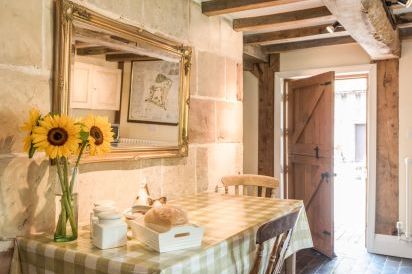 Courtyard Countryside Cottage, Meeson, Heart Of England  9